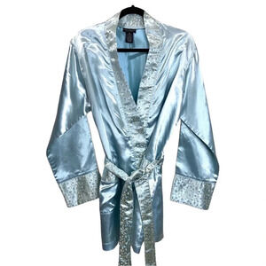 Sarah Spencer blue intimate robe